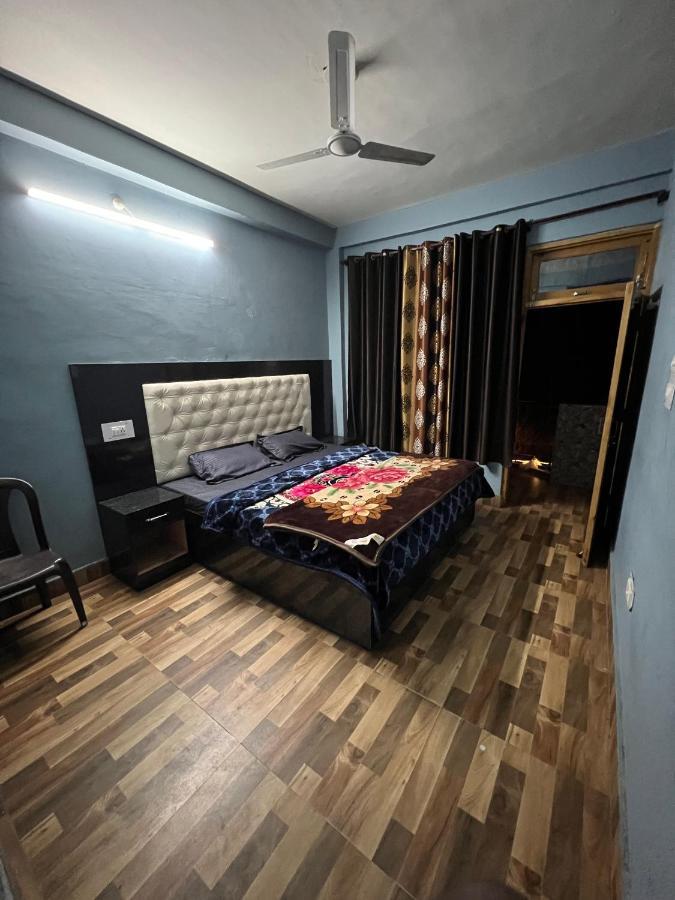 Shanti Cafe & Hostels Kasol Bagian luar foto