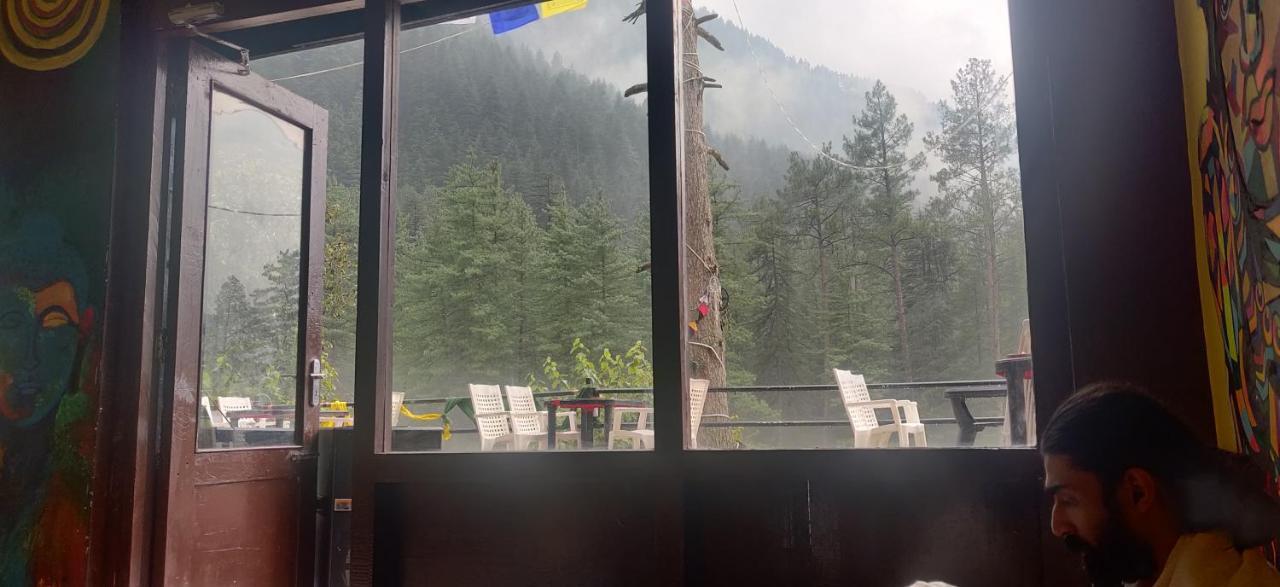 Shanti Cafe & Hostels Kasol Bagian luar foto
