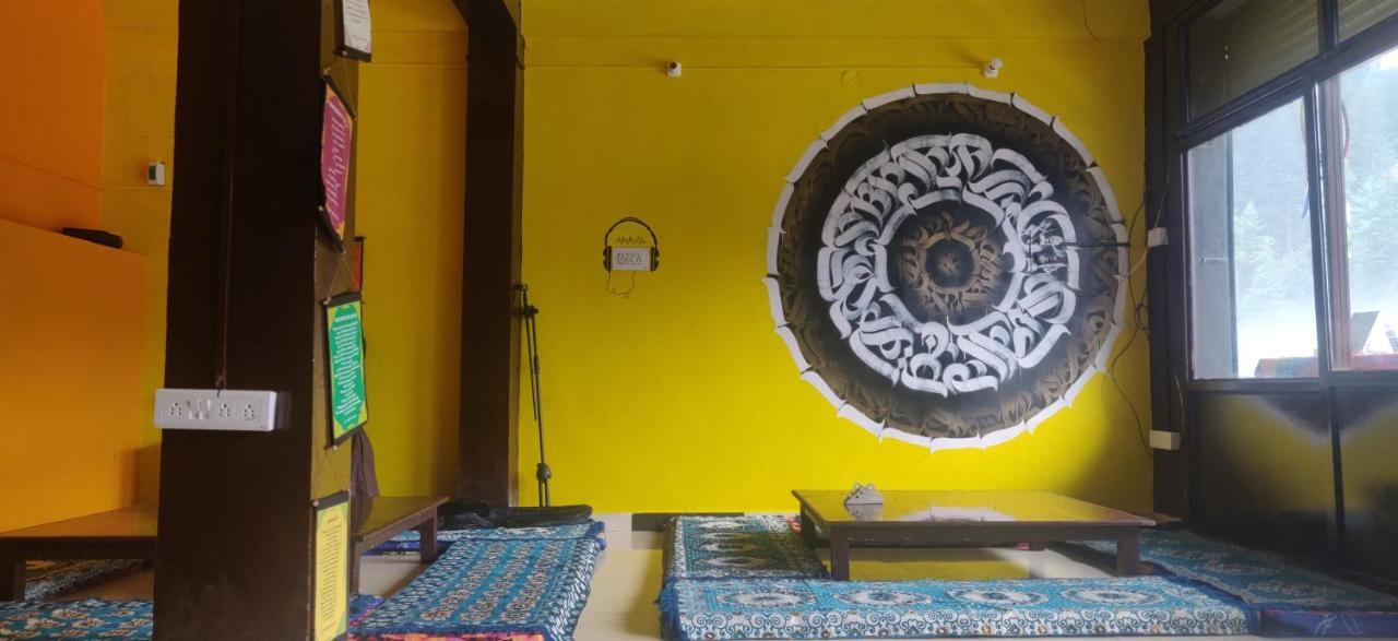 Shanti Cafe & Hostels Kasol Bagian luar foto