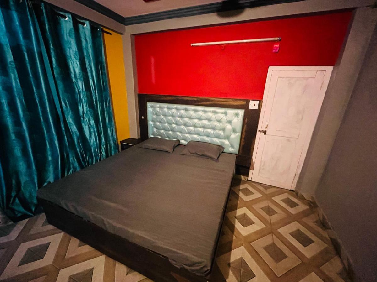 Shanti Cafe & Hostels Kasol Bagian luar foto