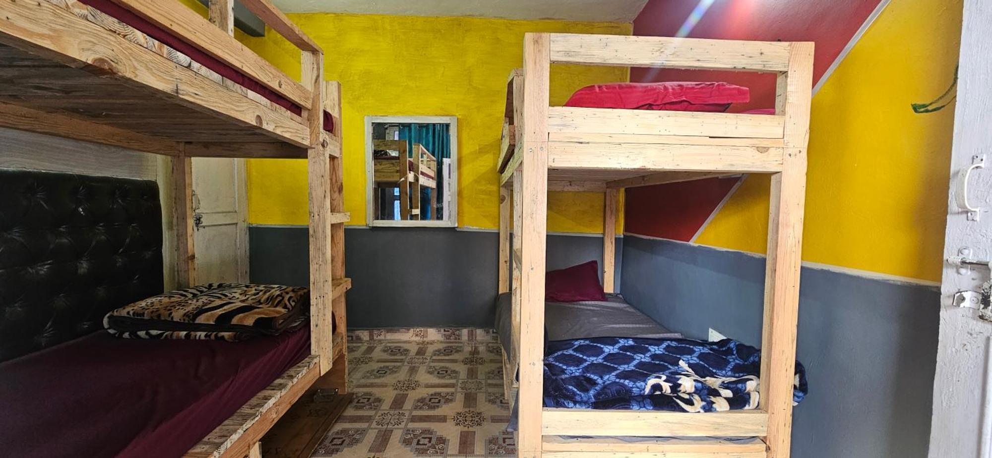 Shanti Cafe & Hostels Kasol Bagian luar foto